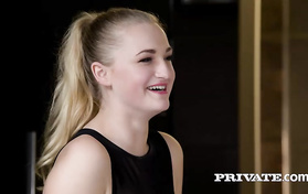 Big Ass Teen Scarlett Scott Wants To Try Anal Sex