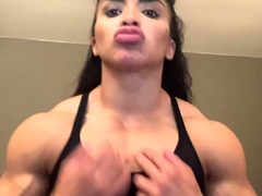 Hot Amateur Shakes Her Big Boobs