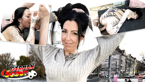 German Scout Mom Sara Deluxe Cast