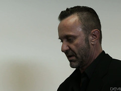 A Guy Gets A Chance To Fuck His Boss’s Gorgeous Wife Nikki Capone In Office