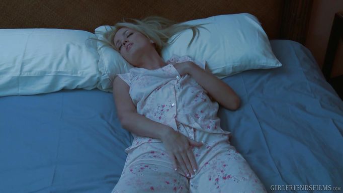 Cute Blonde Imagines Being With India