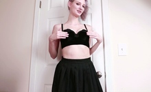 Amateur Blonde Teen Plays Solo With Toy Webcam Porn