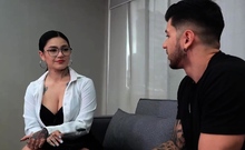 Hot Teacher Wants Student Lollipop In Swap For A Pass   LA