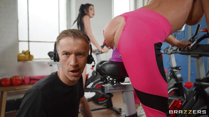 Gym Trainer Loses In Control And Bangs The Lustful Babes