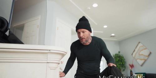 Jennifer White Thinks The Burglar Is Her Husbands Gift For Anal Holiday