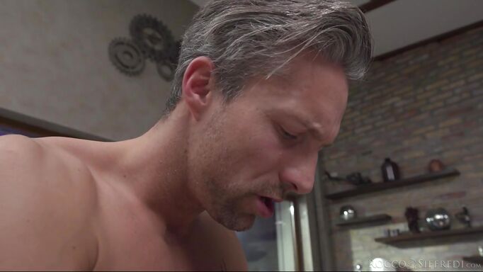 Nicole Pearl Enjoys Being Fucked In A Fantastic Threesome @ Nicole's Double Penetration Threesome