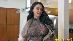 Stacked MILF Confidently Struts Into The Office