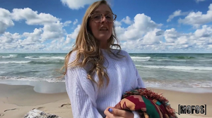 Dude Fucks Her Feet Before Screwing Her Pussy