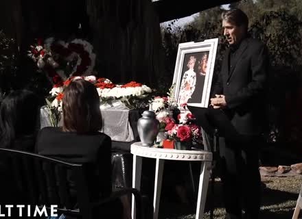 Lascivious Brunette Comforts Widower With Her Cunt 2