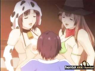 หนุ่มน้อยโชคดีมากที่ได้เย็ดสาวอกโตทุกคน! เฮ็นไท