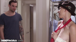 Cute Girl With Short Hair Using Her Mouth For A BWC