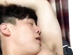 CUTE BAITED KOREAN MUSCLE GUY