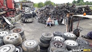 Ginebra Bellucci Sneaky Public Anal