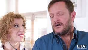 Nurse Sara Jay Relax Treatment