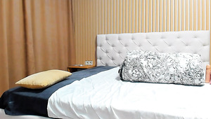 Good Looking Teen Eats Hard Cock Like A Lollipop [Webcam]