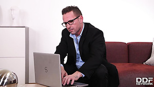 Sexy Babes Are Addicted To Wild And Damn Steamy Hardcore Group Sex