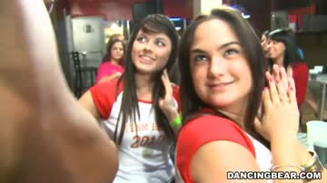 Oxuanna Envy Fucks The Stripper In Public