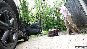 Adventurous Girl With Rounded Booty Alessandra Jane Gives BJ In The Car