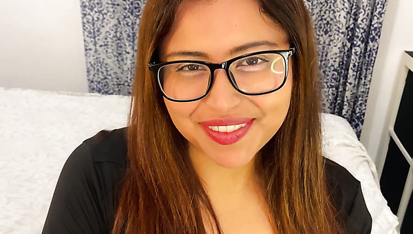 The Juicy Pussy Of A Latina Stepmother Needs To Be Creamed To The BRIM!