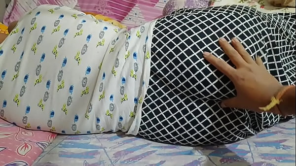 Indian Hot Girlfriend Have A Hot Play With Her Lover