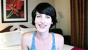 Pale Brunette’s Submissive Cream Pie