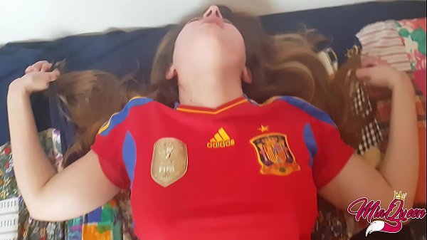 Nympho Teen Wanna Fuck Her Neighbour Creampie