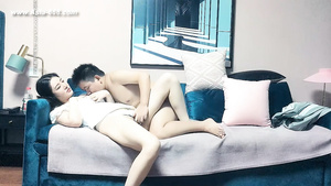 Chinese Man Nailing Callgirl In Hotel