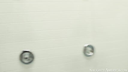 Noelle Easton Fucking In The Gym With Her Big Tits