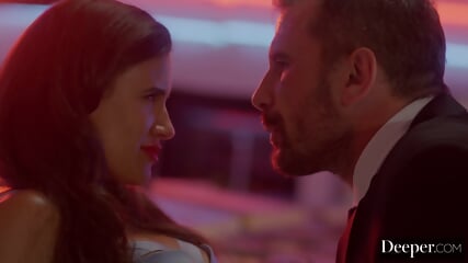 Deeper. Gorgeous Milf Penny Seduces Stranger In Public