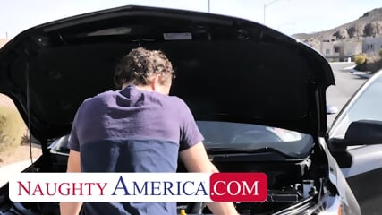 Elle Mc Rae Cheats On Husband With Manly Neighbor