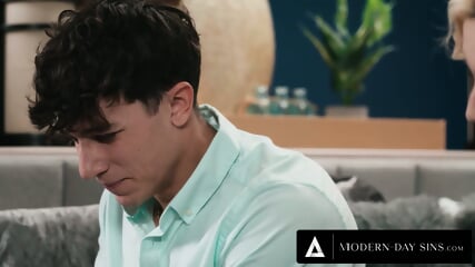 MODERN DAY SINS Mormon Virgin Lexi Lore Craves First ANAL CREAMPIE Instead Of Soaking With Hung BF