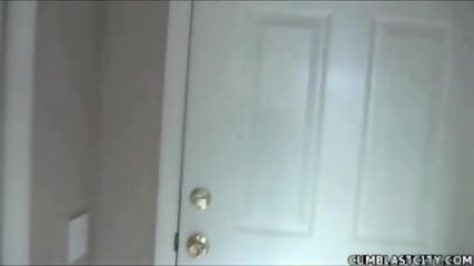 TEEN GETS BIG FACIAL CUMBLAST