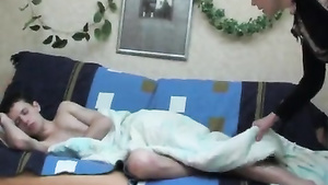 Horny Milf Babe Lilian Sucks Sleeping Young Guy’s Dick